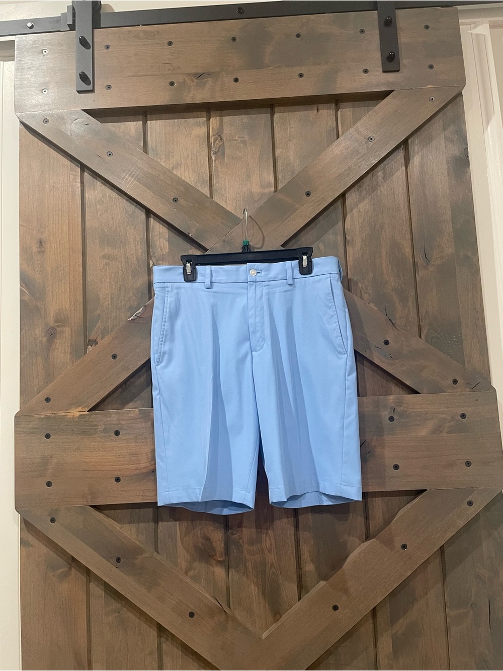 Light Blue Men’s Pleated Golf Shorts